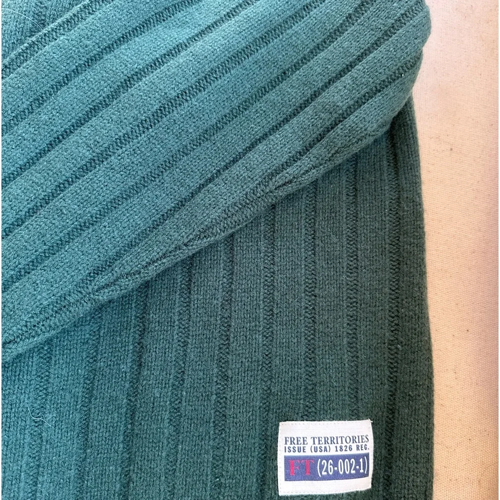 Free Territories men’s sweater - Picture 3 of 4